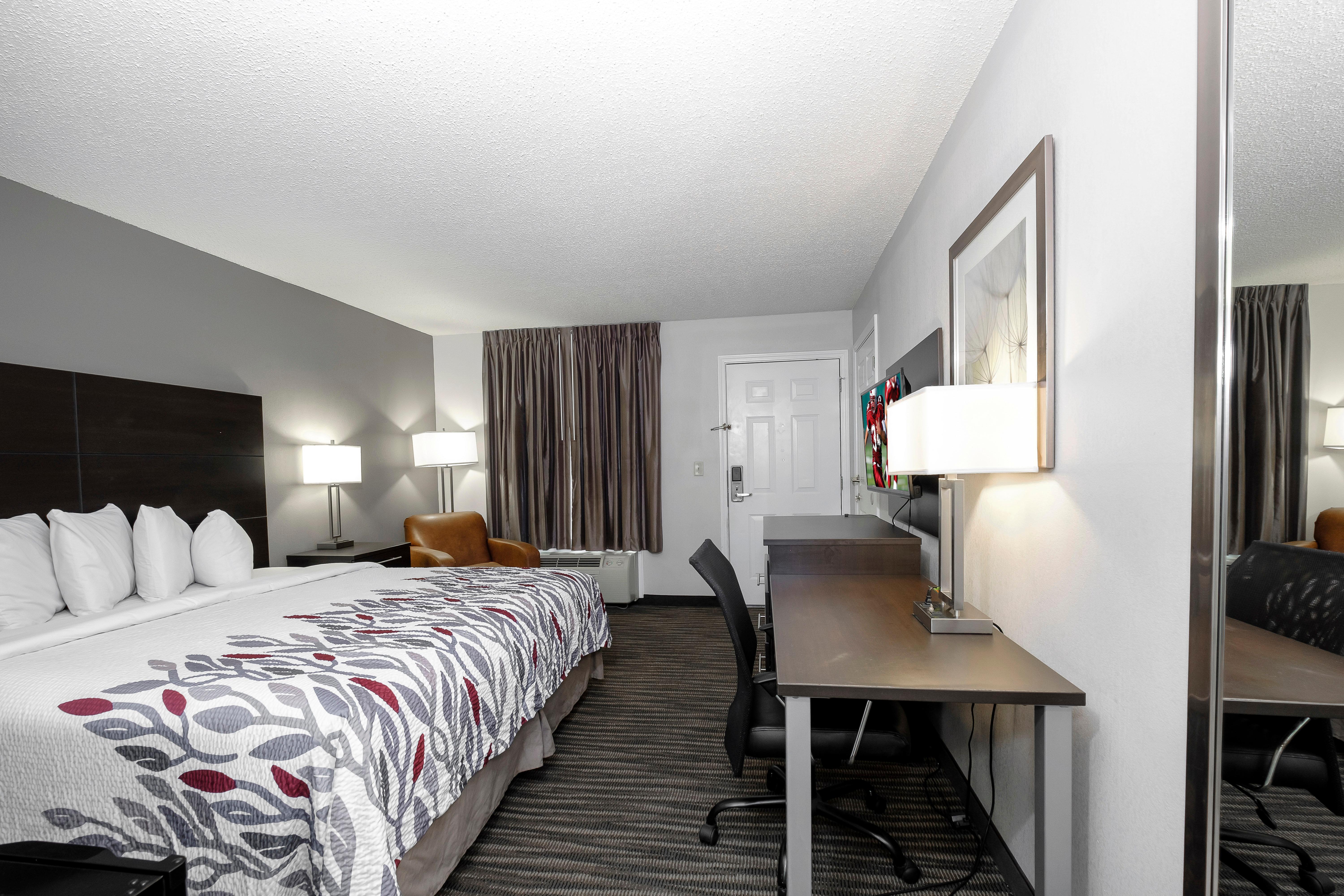Red Roof Inn Defuniak Springs Exterior photo