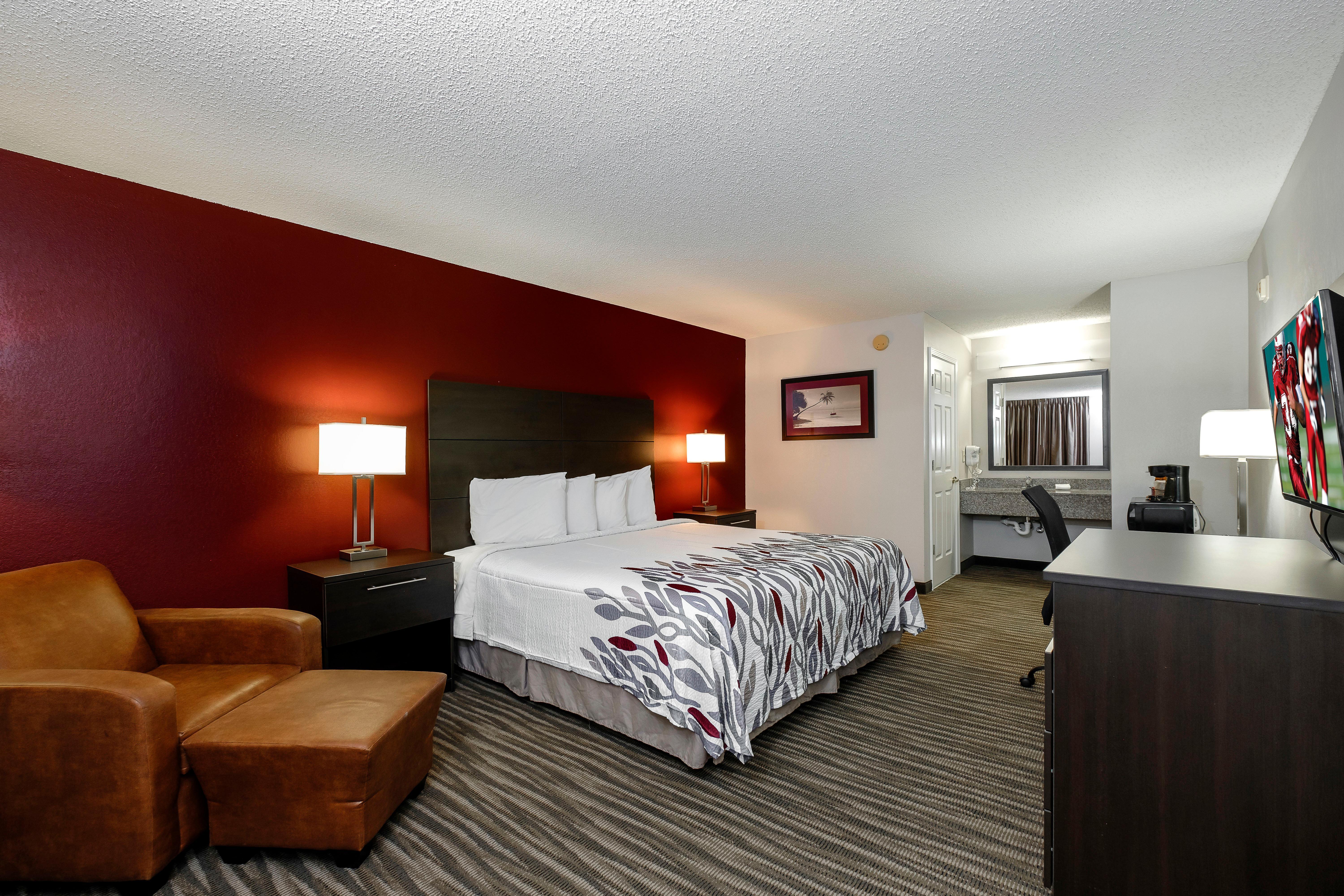 Red Roof Inn Defuniak Springs Exterior photo