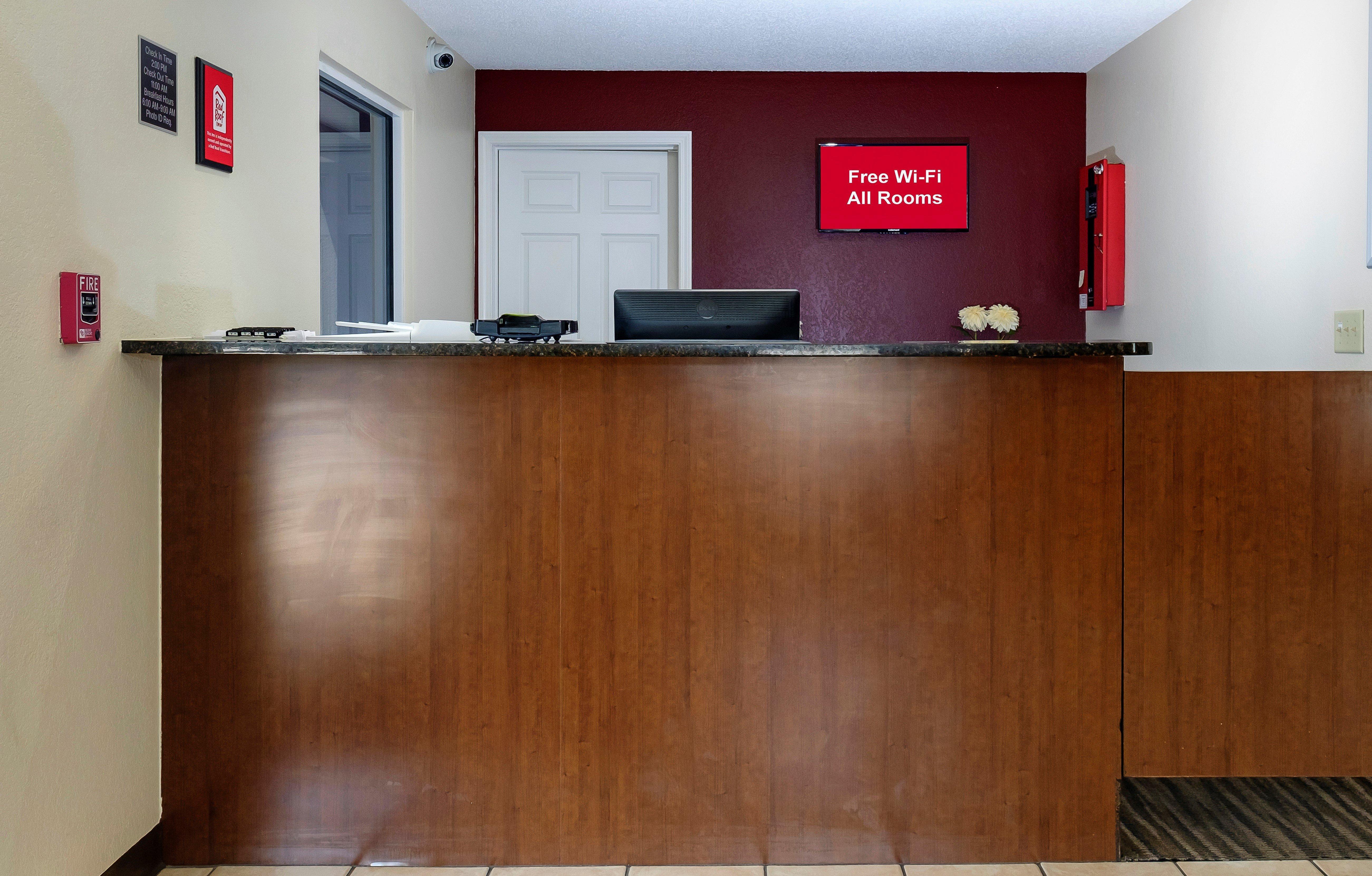 Red Roof Inn Defuniak Springs Exterior photo